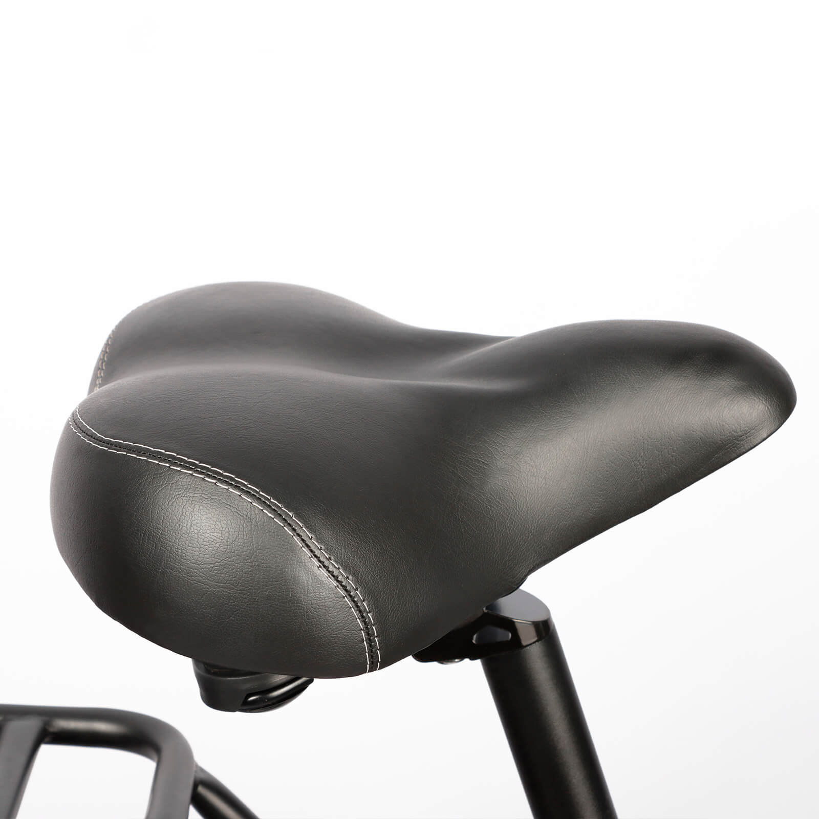 Saddle detail on DP-2603 48V dual motor electric bike