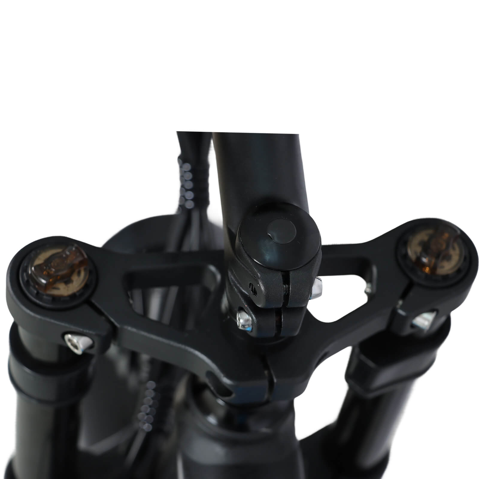 Front suspension detail on DP-2603 52V dual motor electric bike